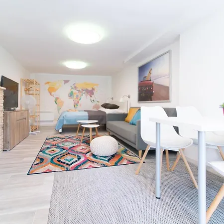 Cosy And Colorful Appartement *
