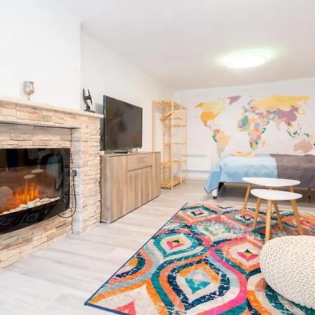 Apartment Cosy And Colorful Szentendre