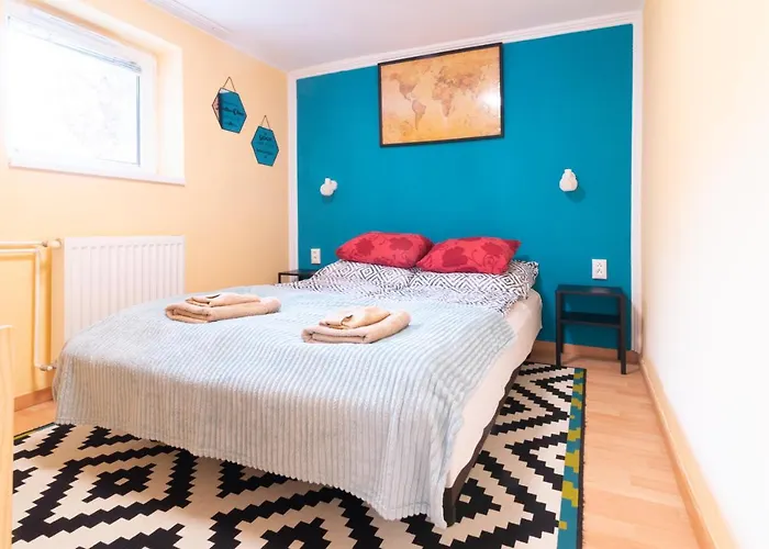 Cosy And Colorful